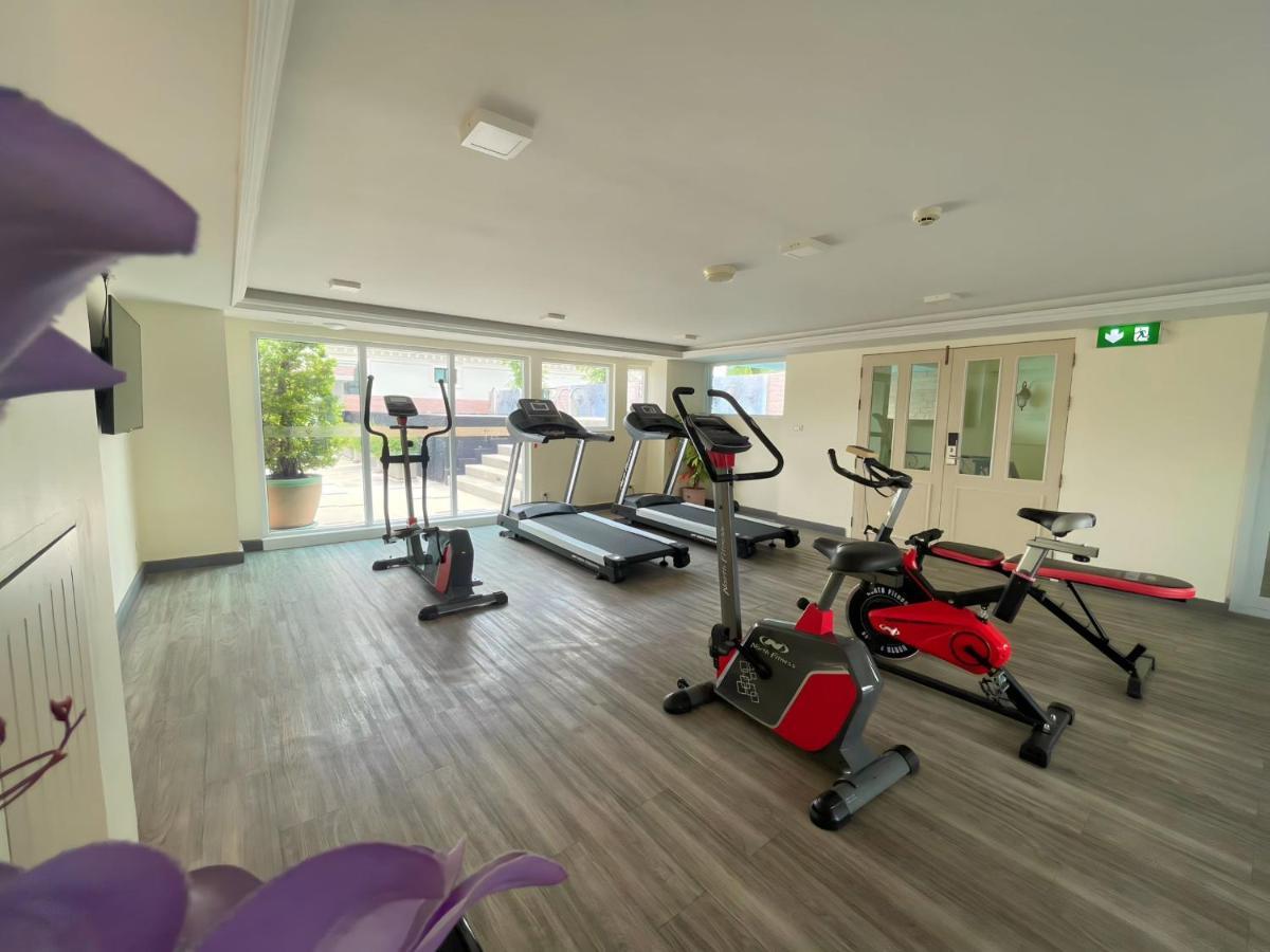 Aspira Hana Executive Apartment Thonglor Бангкок Екстер'єр фото