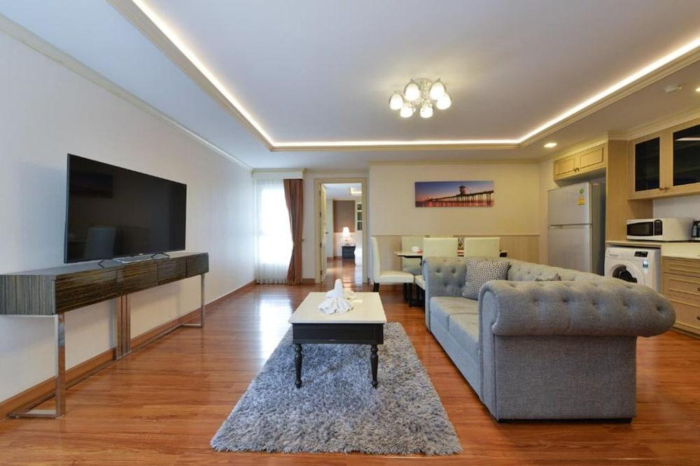 Aspira Hana Executive Apartment Thonglor Бангкок Екстер'єр фото