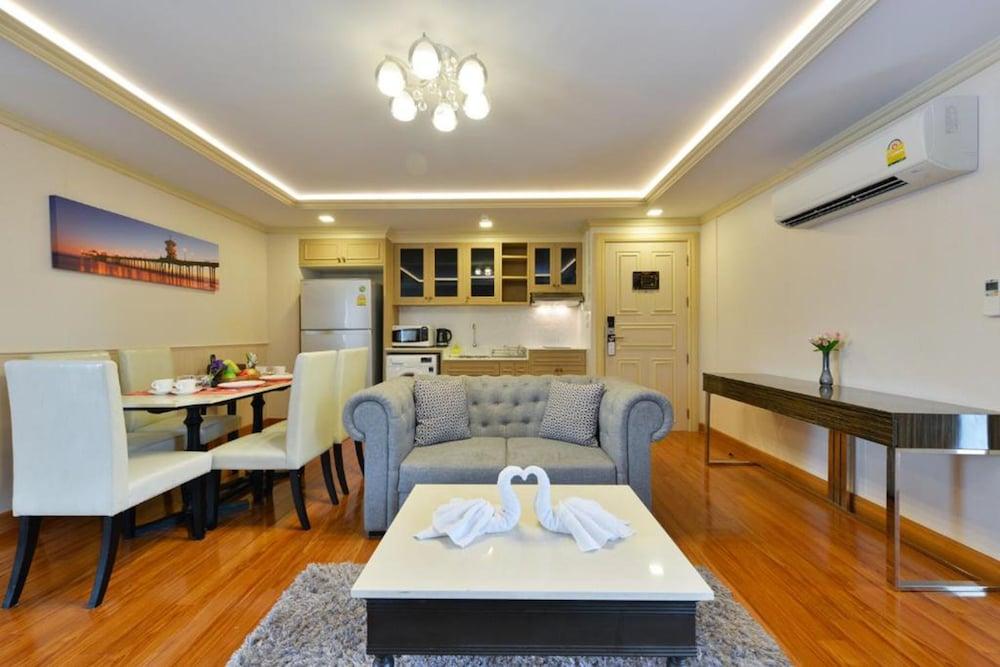 Aspira Hana Executive Apartment Thonglor Бангкок Екстер'єр фото
