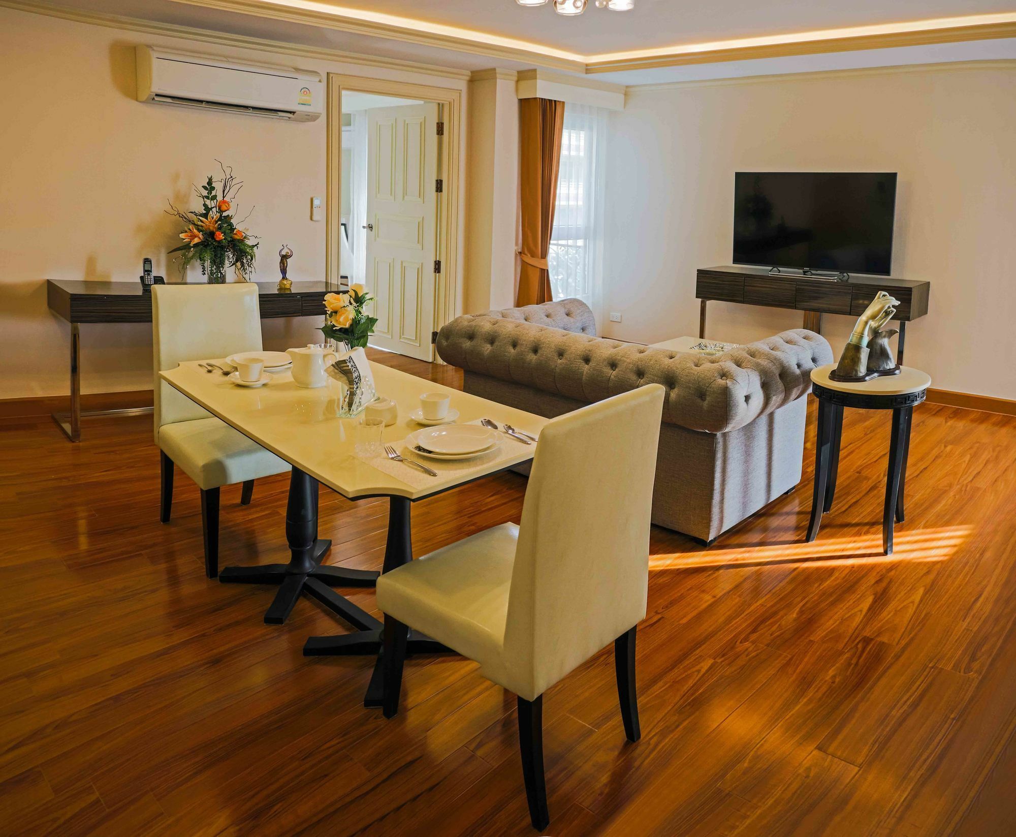 Aspira Hana Executive Apartment Thonglor Бангкок Екстер'єр фото