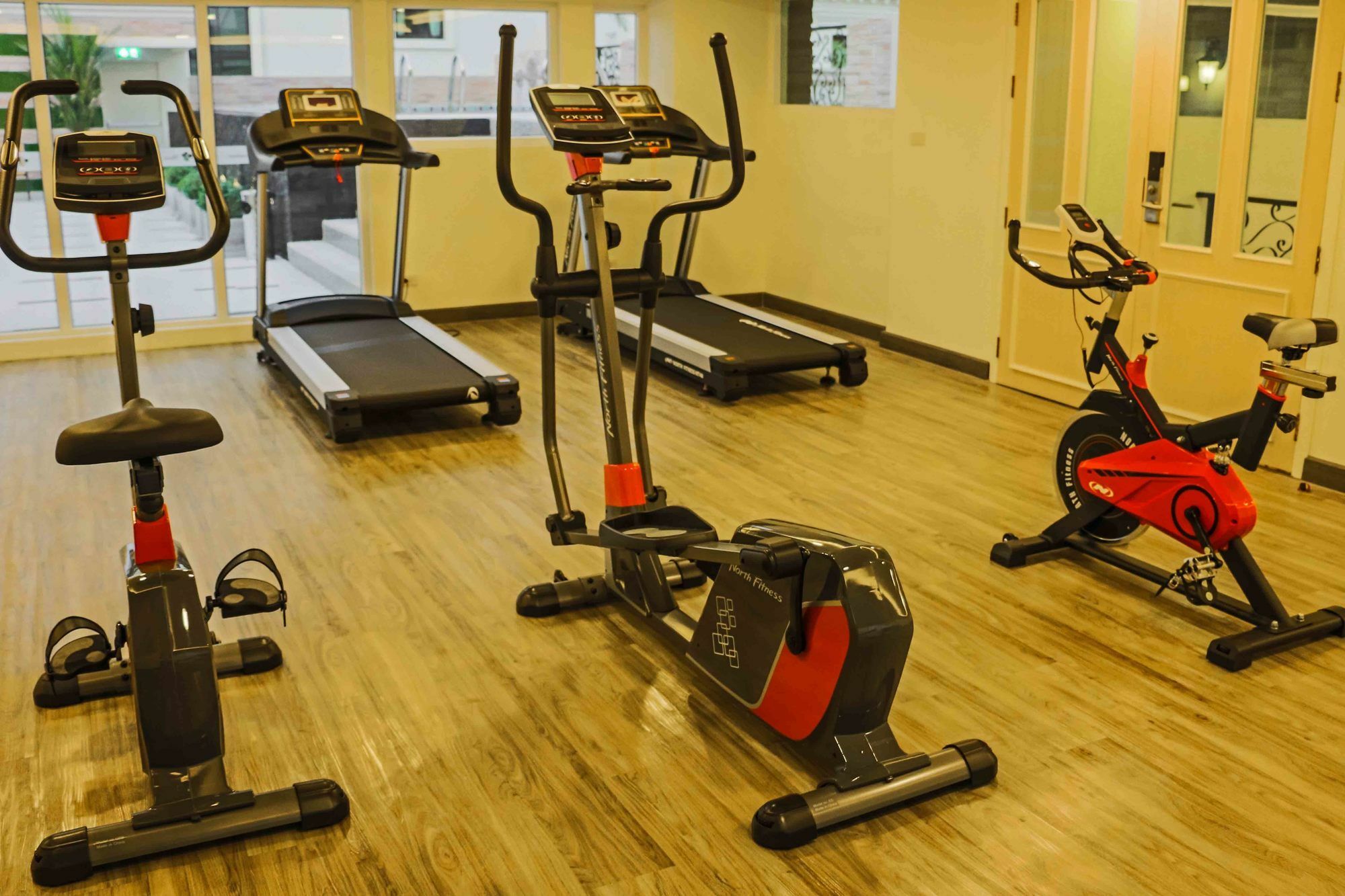 Aspira Hana Executive Apartment Thonglor Бангкок Екстер'єр фото